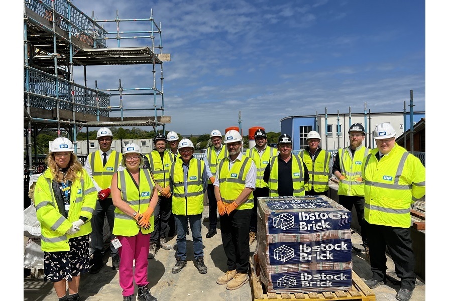 Celebrations mark milestone in £47 m Urgent and Emergency Care Centre construction 